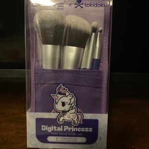 Tokidoki Holographic Mini Brush Set